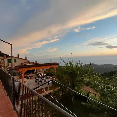 Guest house Alloggi Mario & Marta 3*