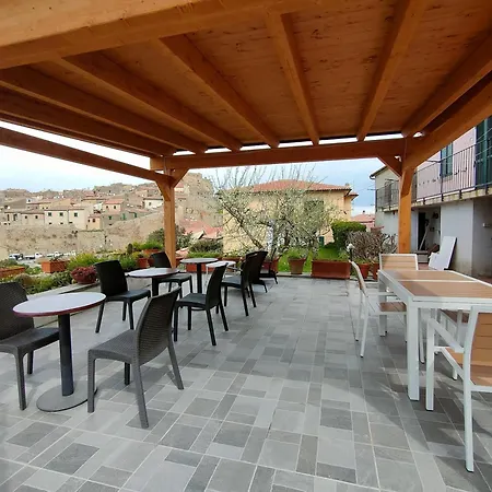 Alloggi Mario & Marta Pensión Giglio Castello